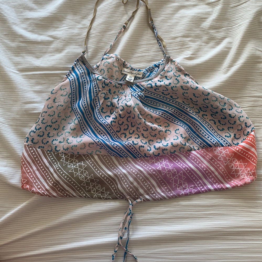 Beautiful silk like material! Vintage American and eagle crop top